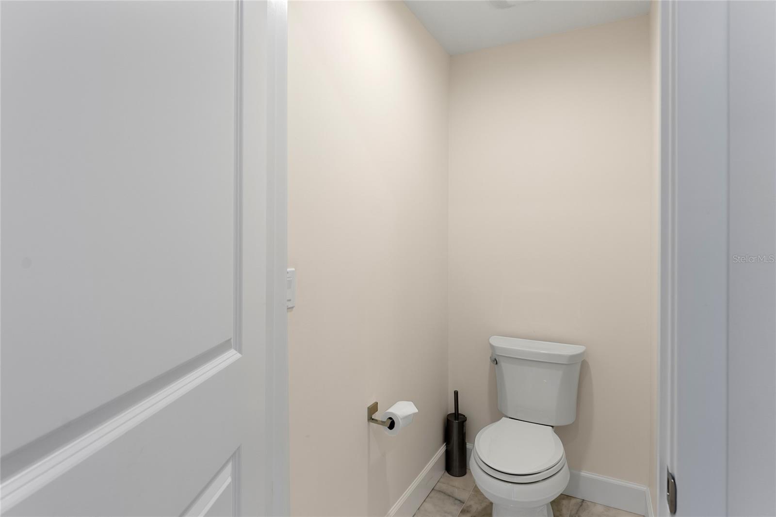200 John Anderson Dr Property Photo 41