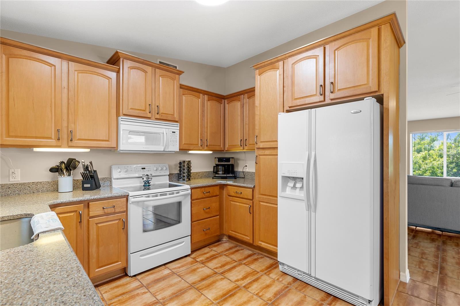 9 Flagler Dr Property Photo 11