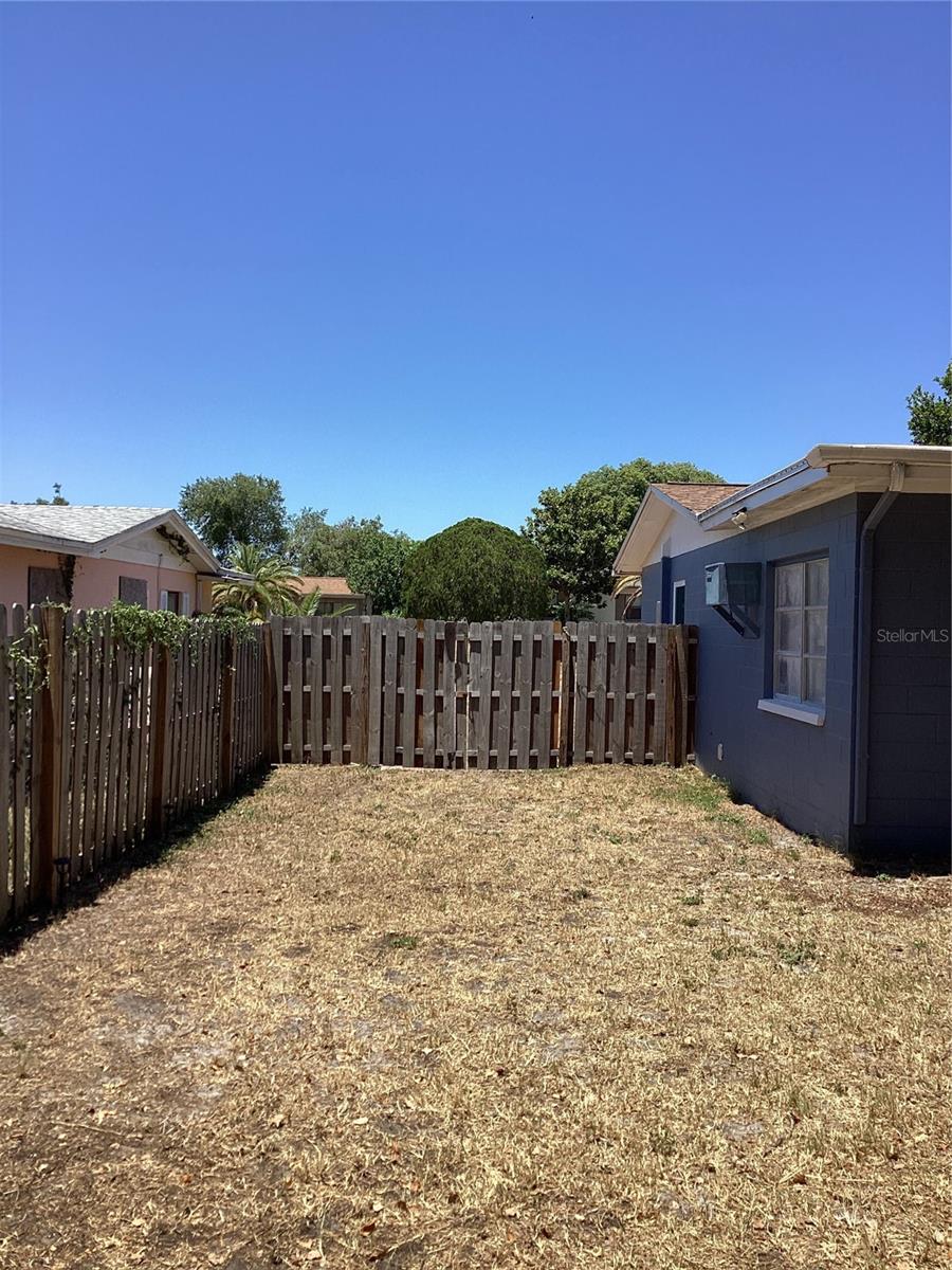 1028 Embassy Ave Property Photo 5