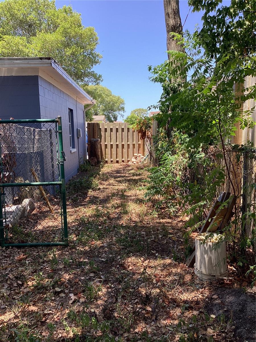 1028 Embassy Ave Property Photo 13