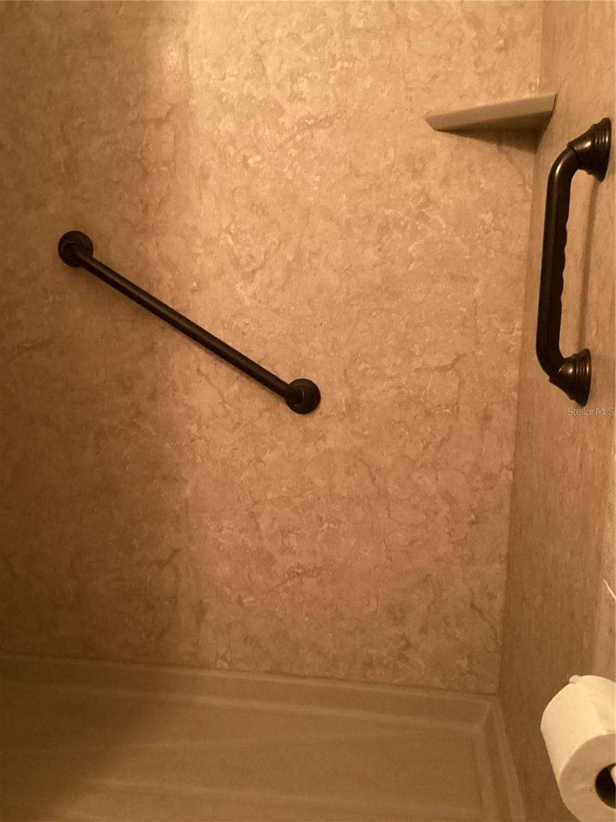 1028 Embassy Ave Property Photo 25