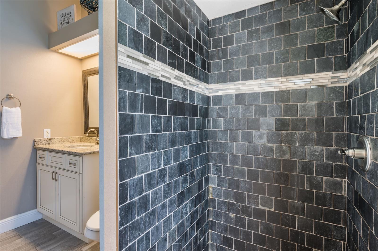 1616 Kinsmere Dr Property Photo 33