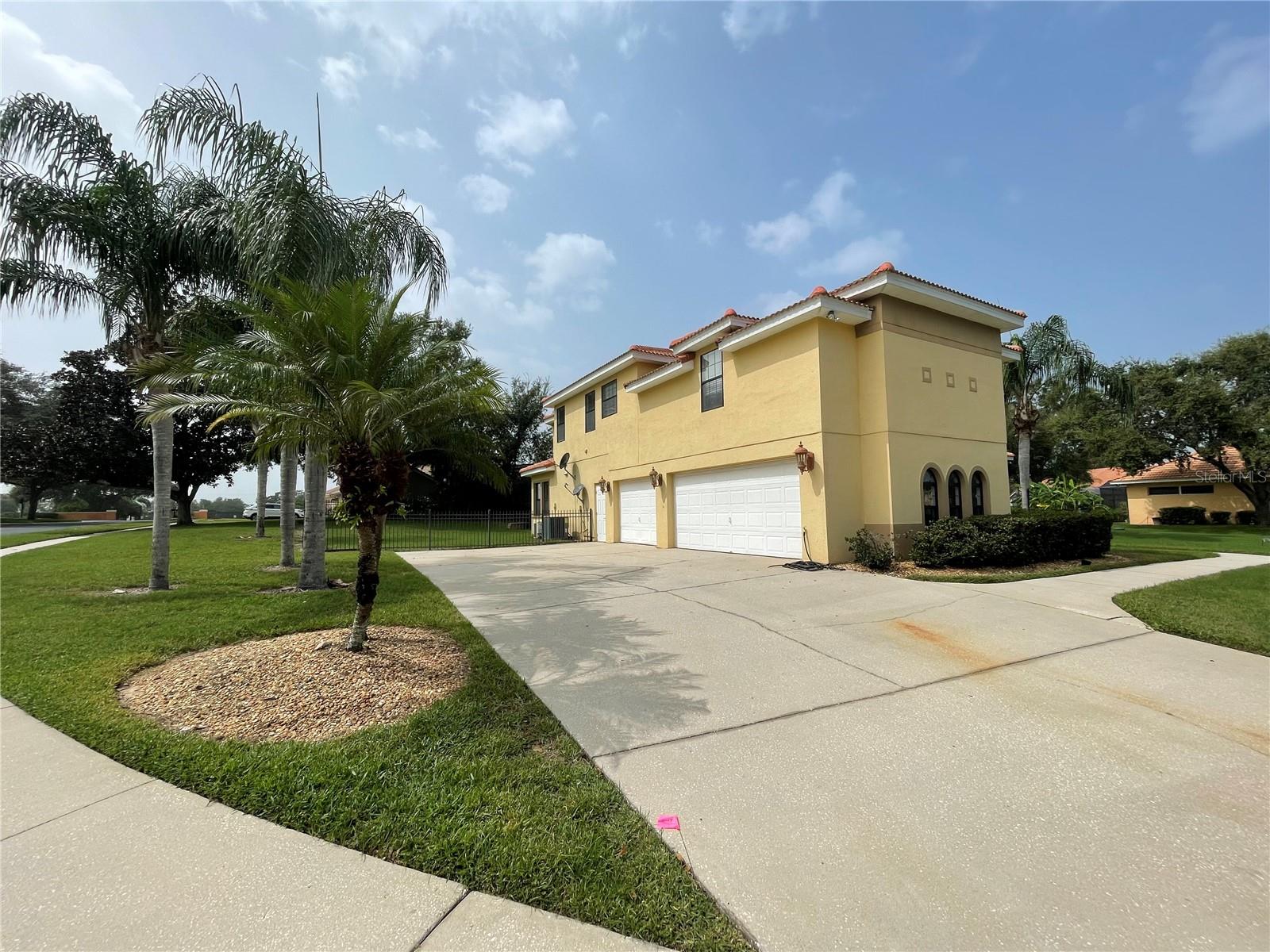 12222 Cypress Landing Ave Property Photo 5