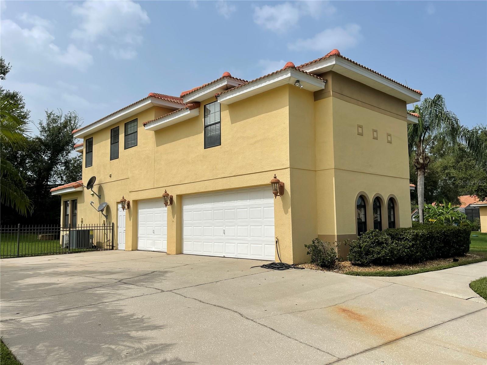 12222 Cypress Landing Ave Property Photo 6