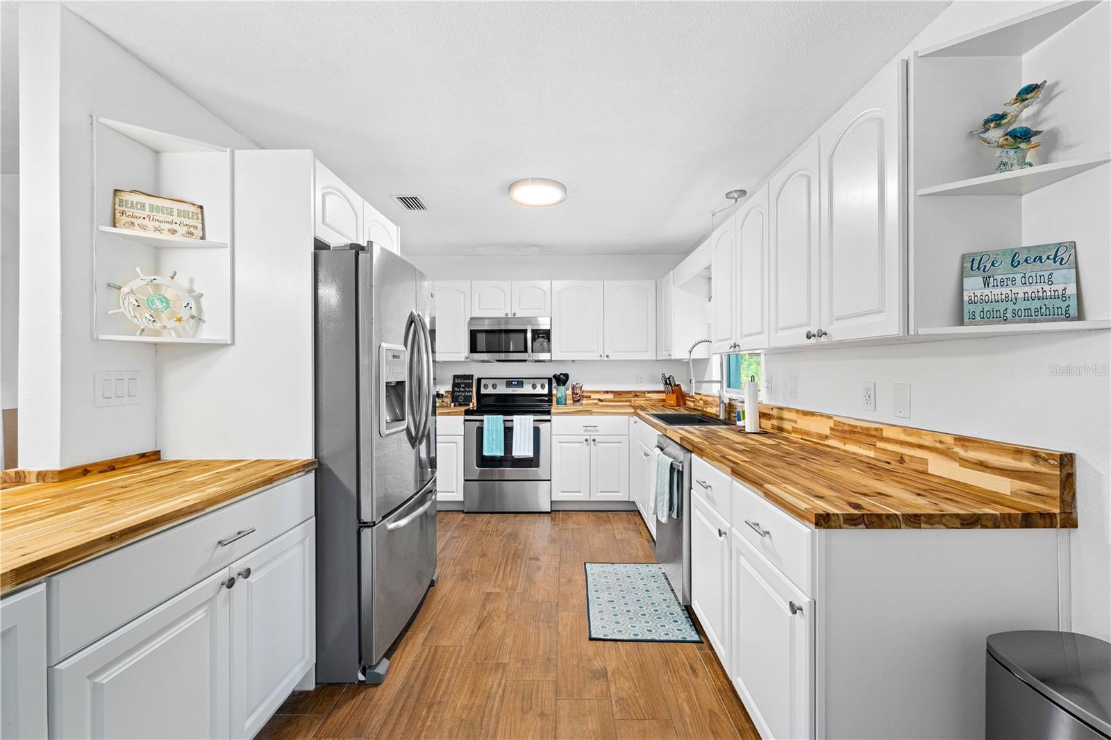 2549 Clarendon Ave Property Photo 32