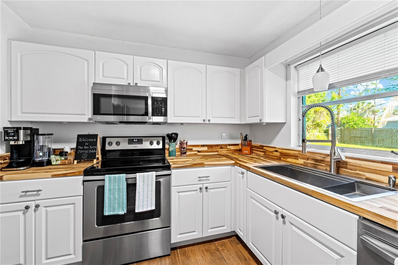 2549 Clarendon Ave Property Photo 34