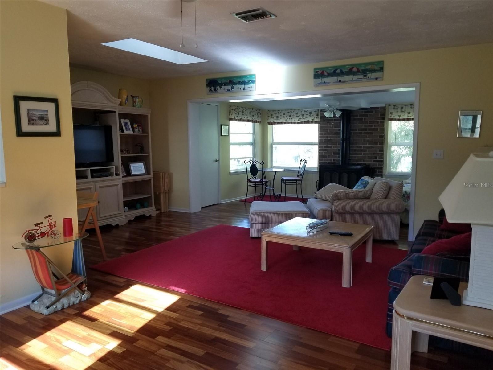 2040 S Mooring Dr Property Photo 3
