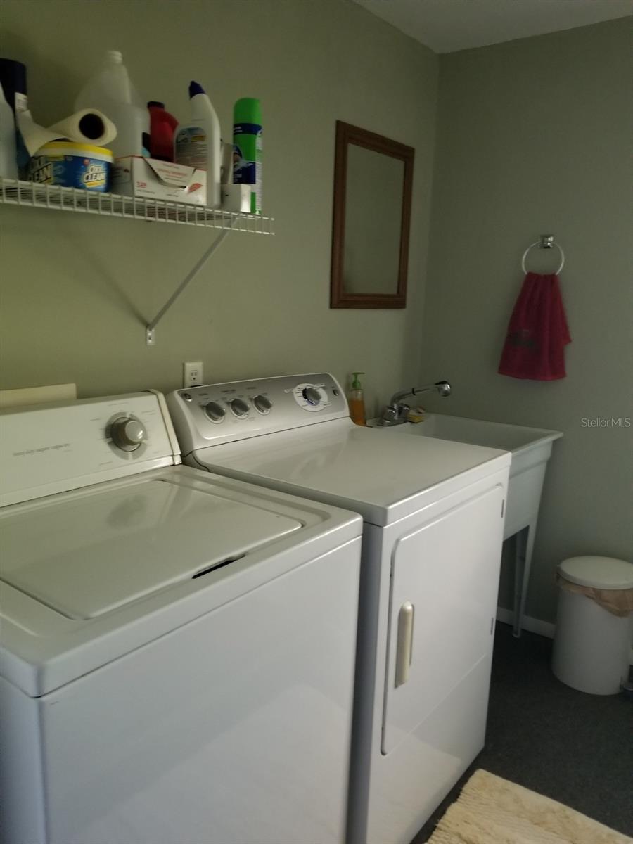2040 S Mooring Dr Property Photo 16