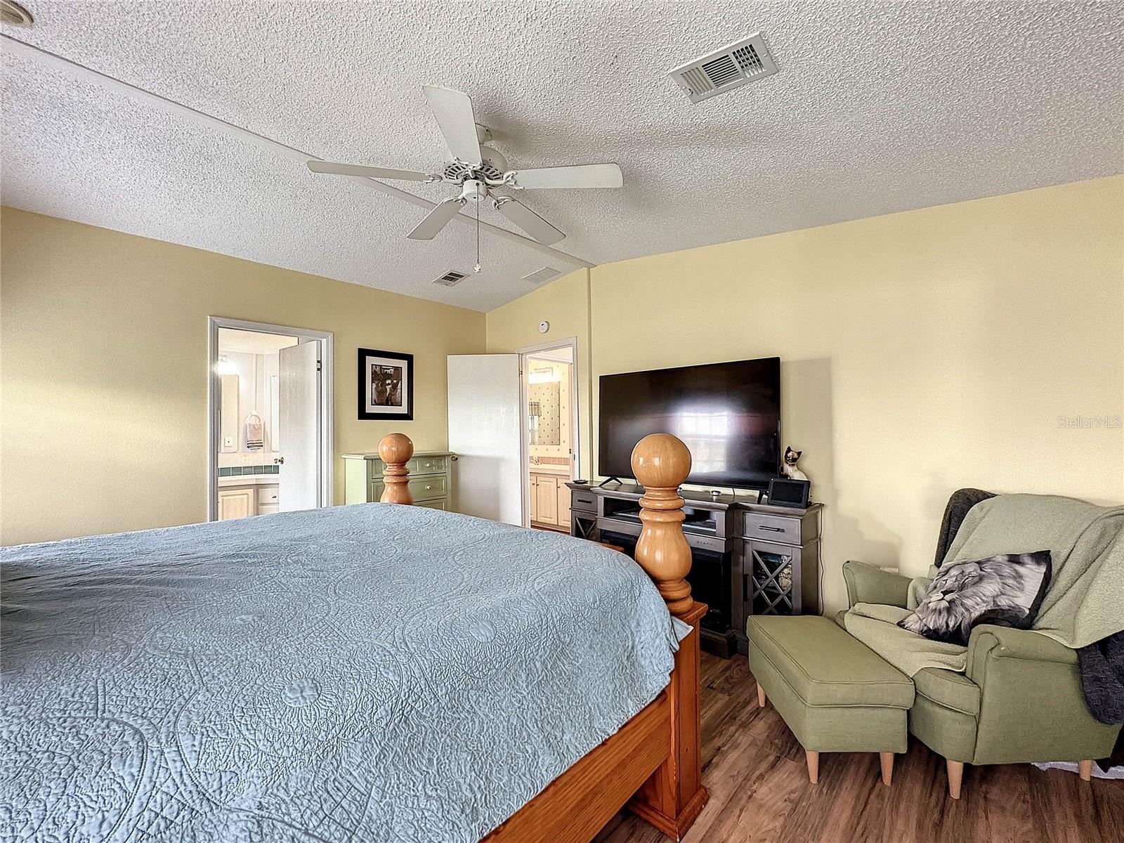 10101 Airetop Ave Property Photo 48