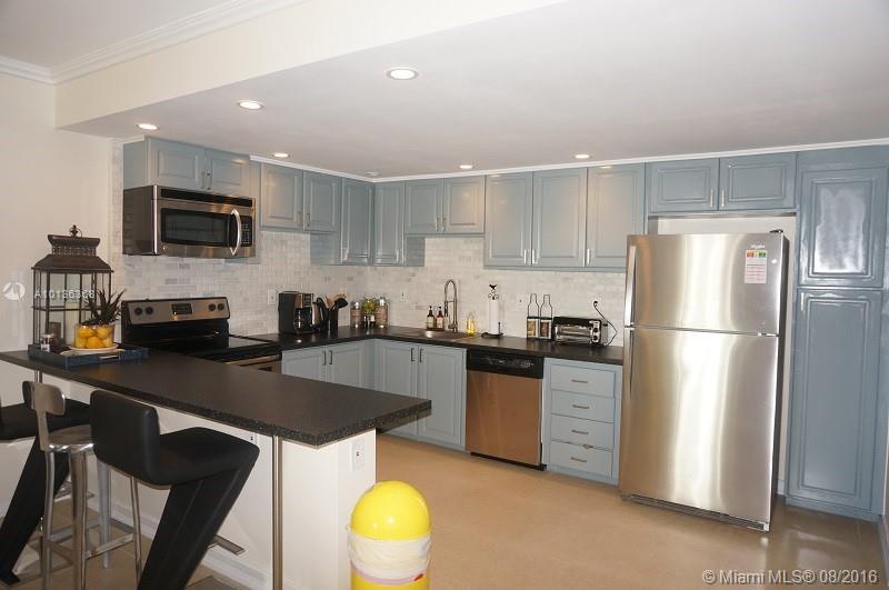 19370 COLLINS AV SEASONAL 923 Property Photo 1