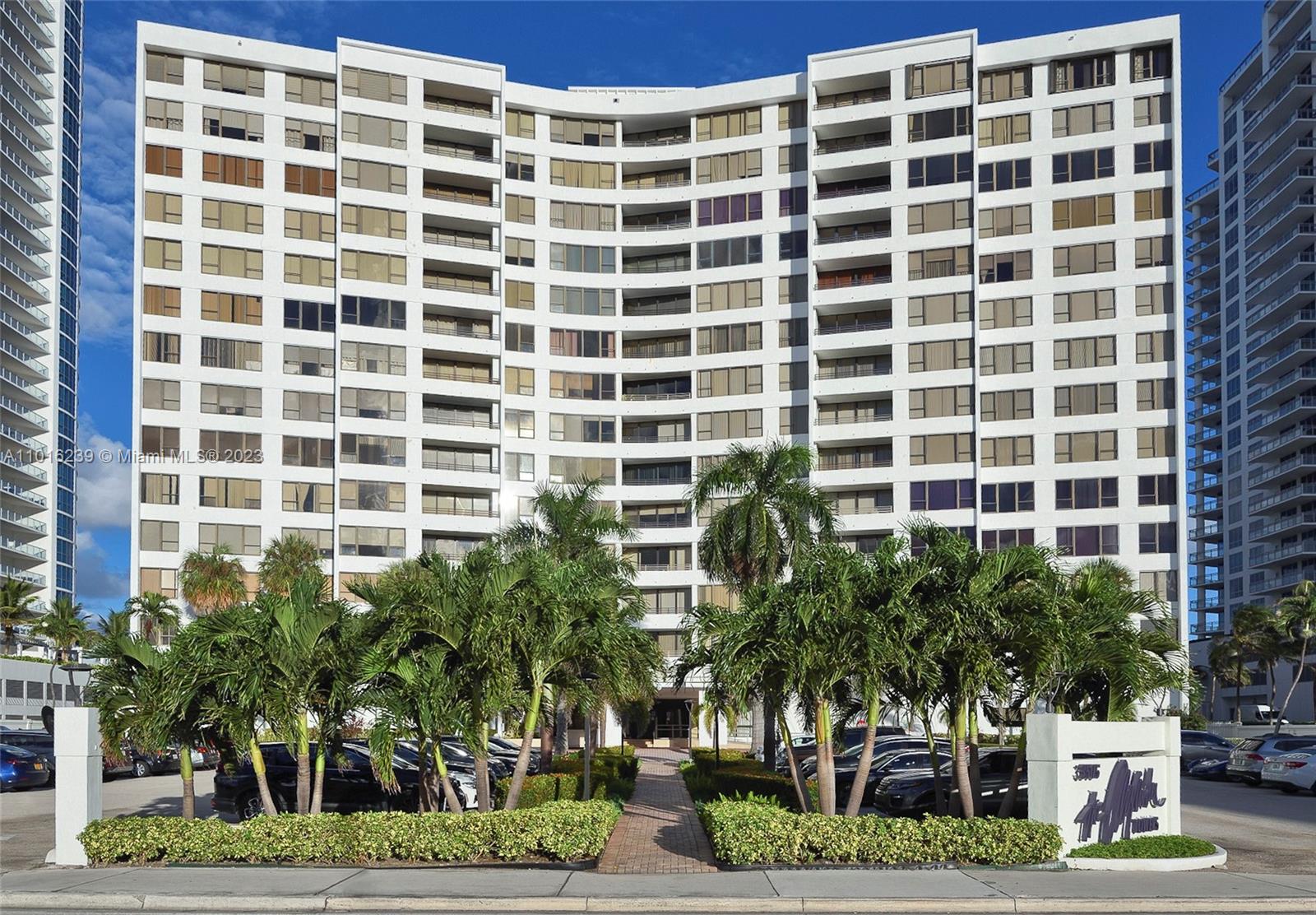 3505 S Ocean Dr 1115 Property Photo 1