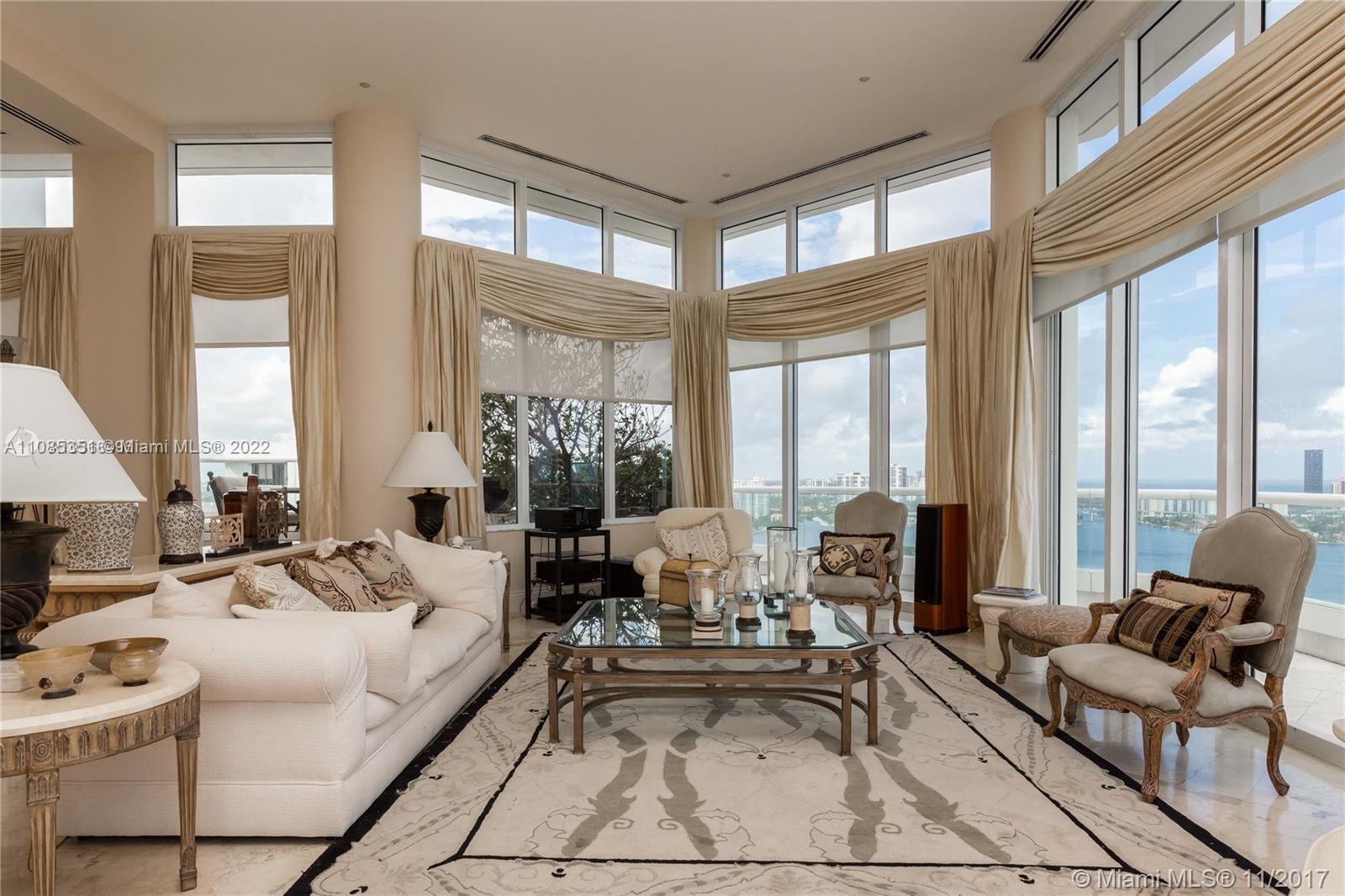 2600 Island Blvd Ph4 Property Photo 1