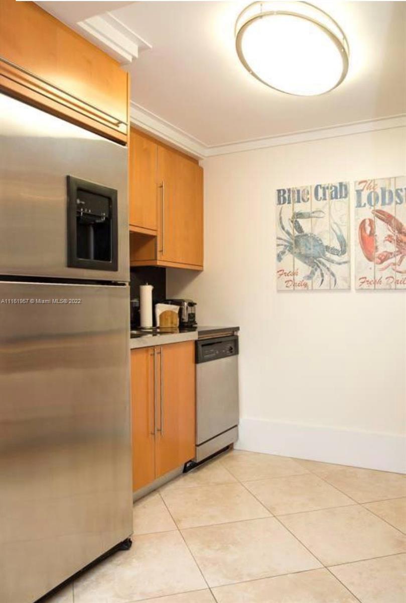6365 Collins Ave 2409 Property Photo 1