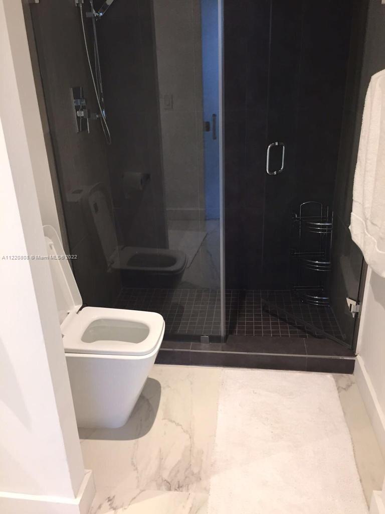 2301 Collins Ave 1503 Property Photo 18