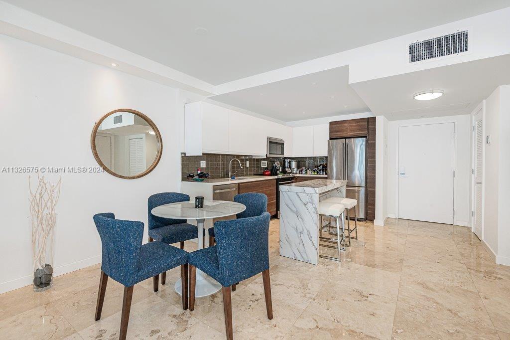 2301 Collins Ave 1117 Property Photo 15
