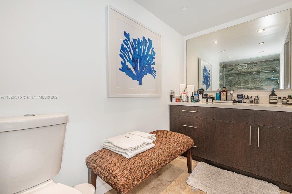 2301 Collins Ave 1117 Property Photo 17