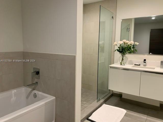 777 N Ocean Dr S333 Property Photo 18