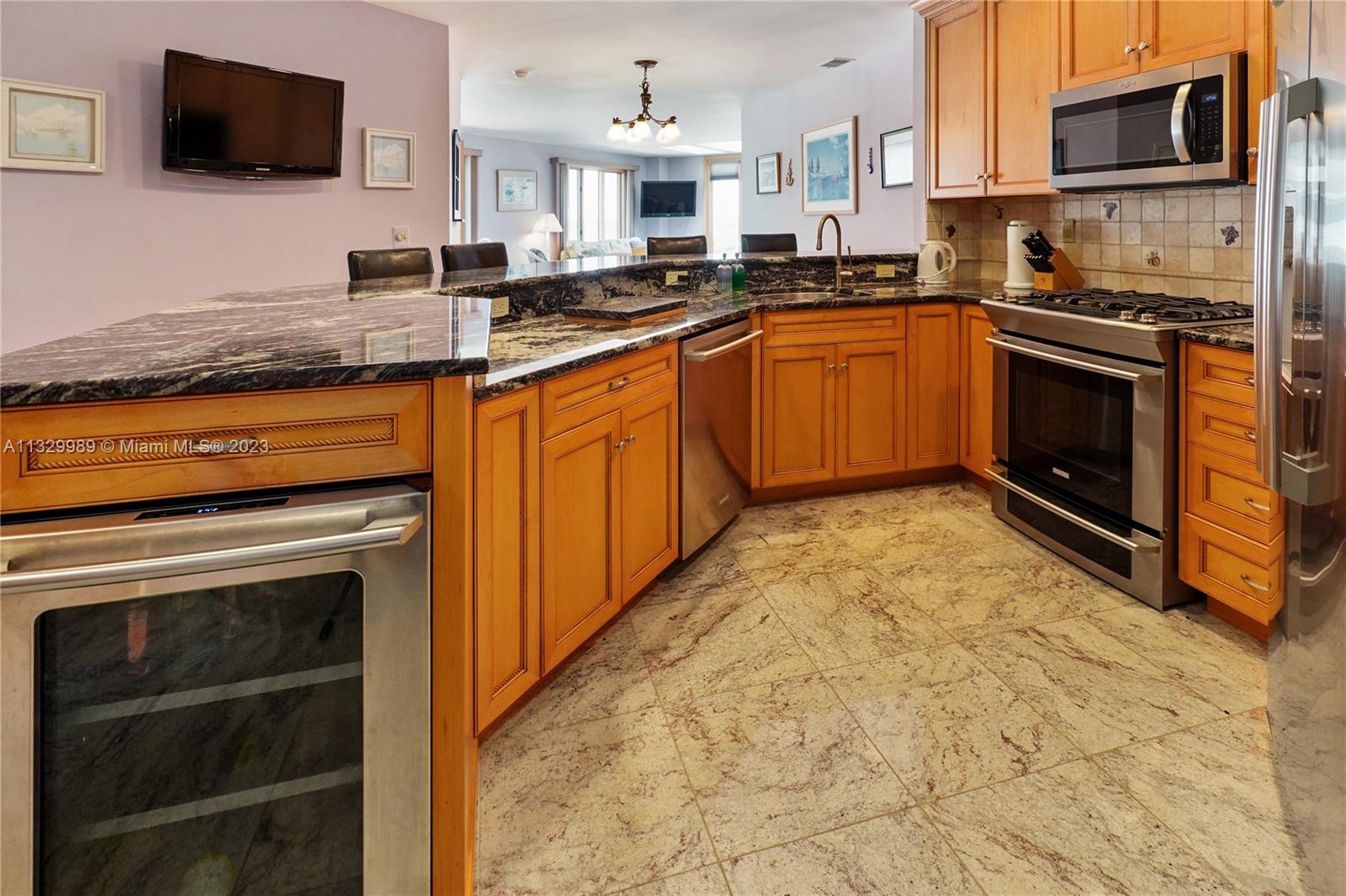 900 Ocean Ave 108 Property Photo 5