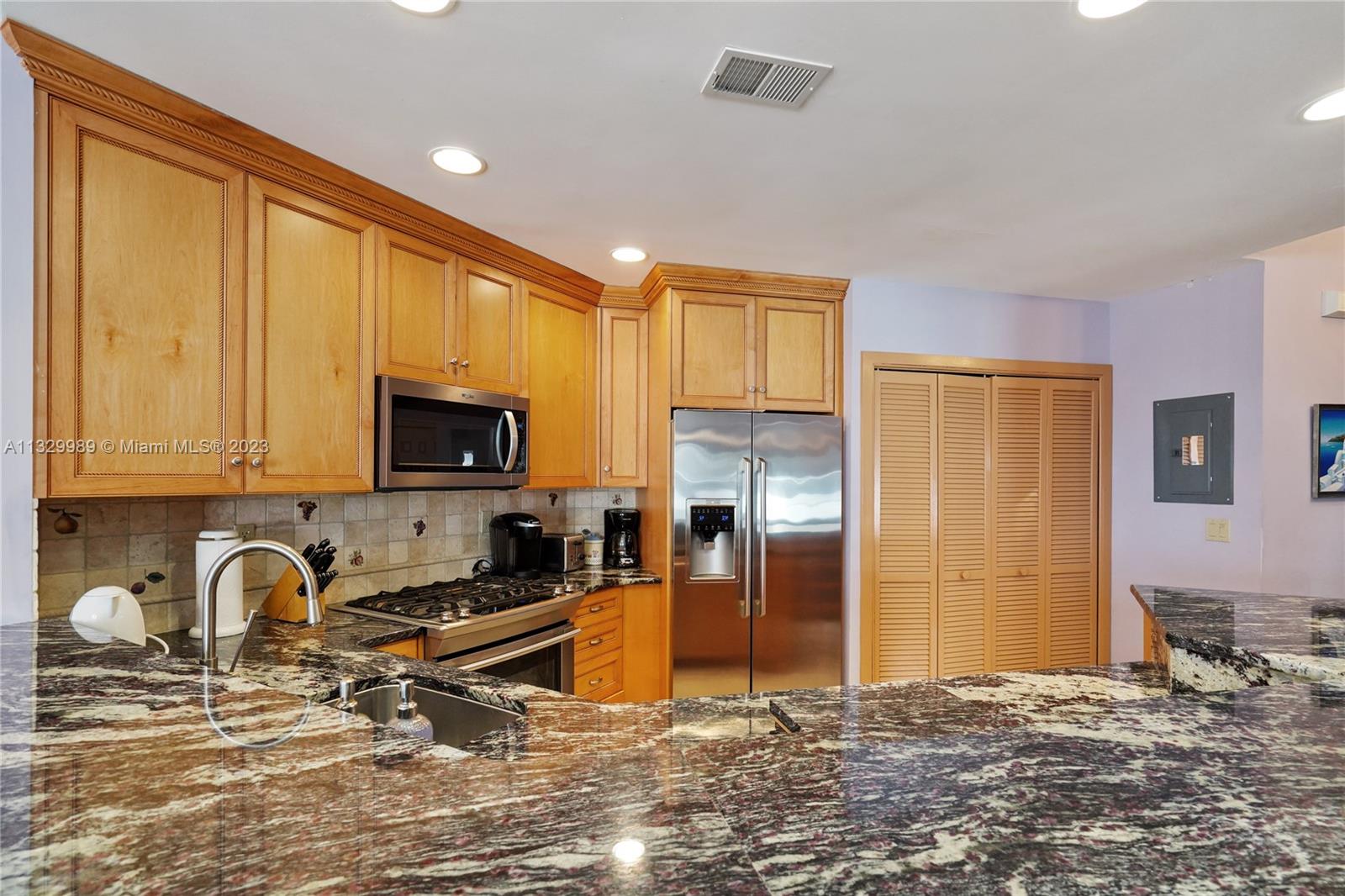 900 Ocean Ave 108 Property Photo 18