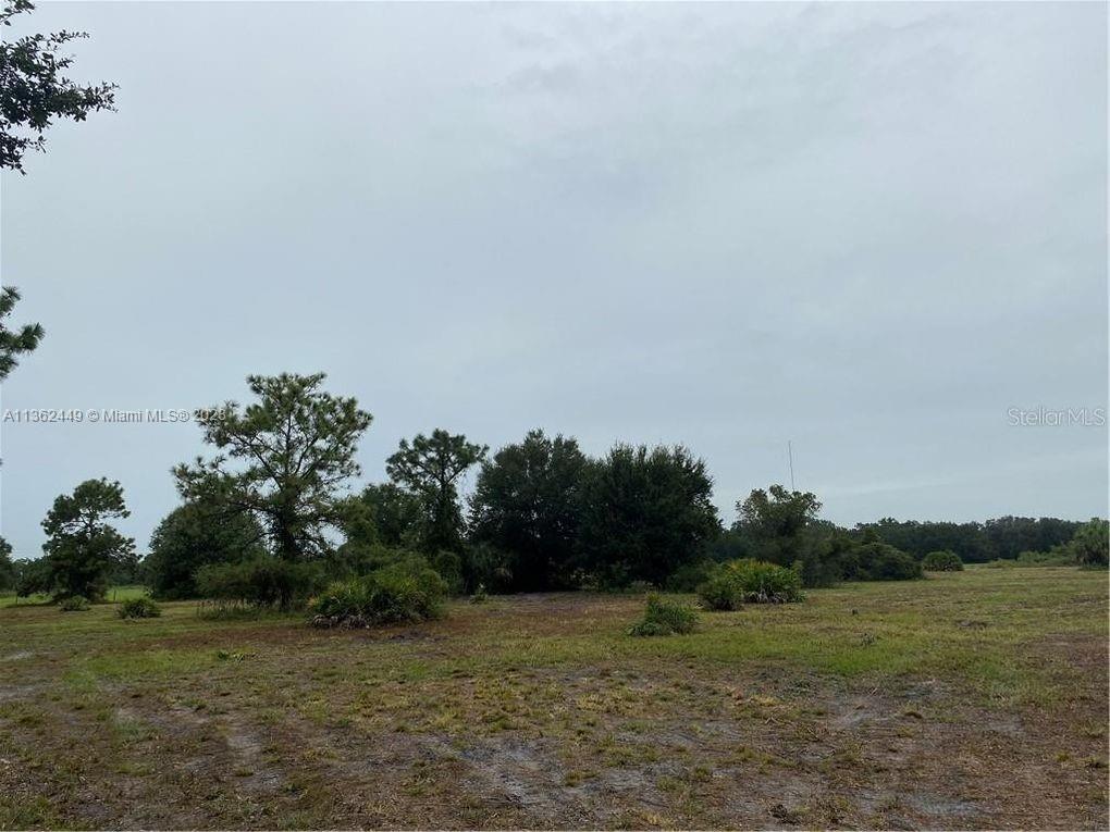 1525 N Brevard Ave Property Photo 6