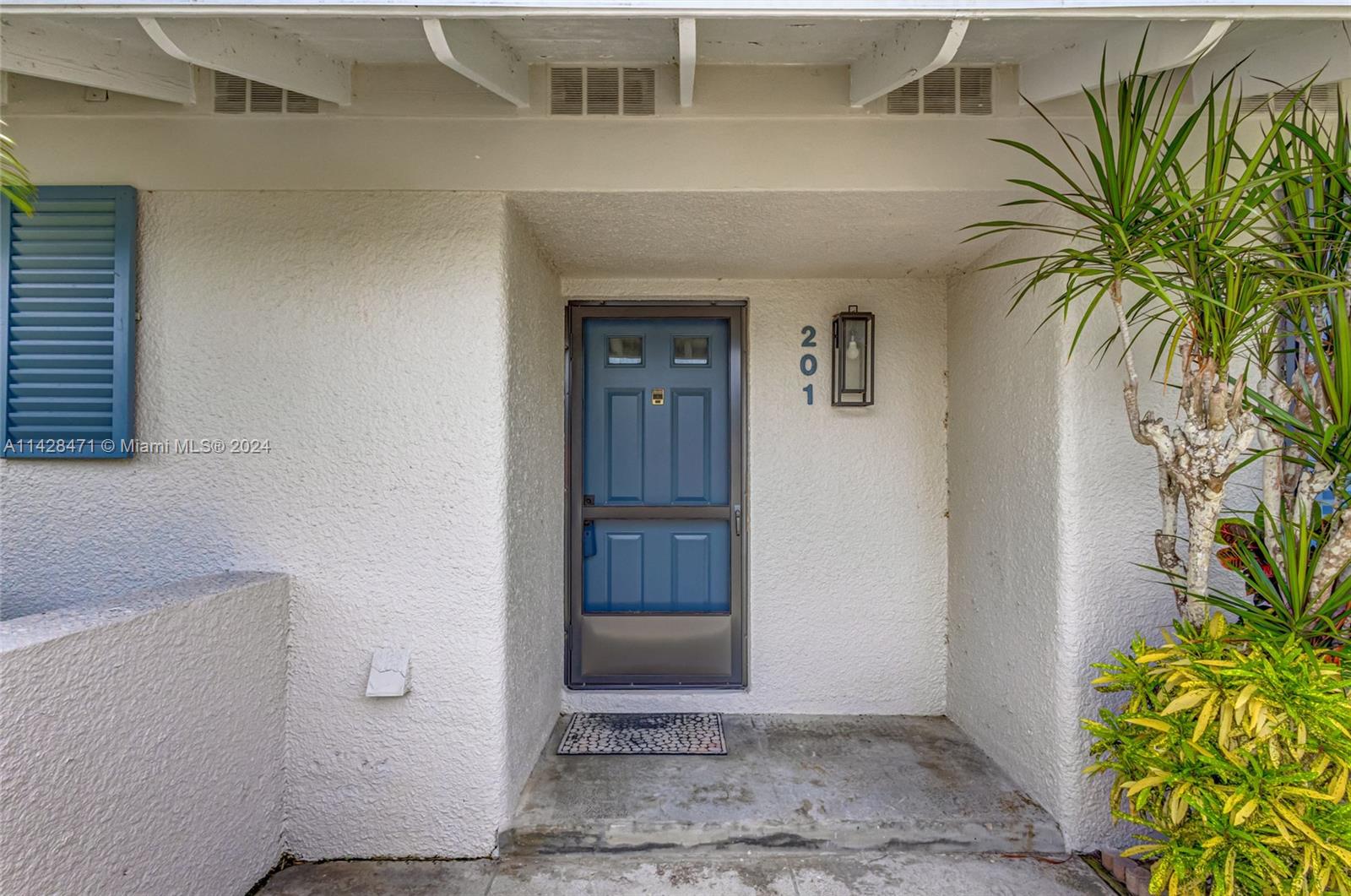 201 Club Dr 201 Property Photo 15