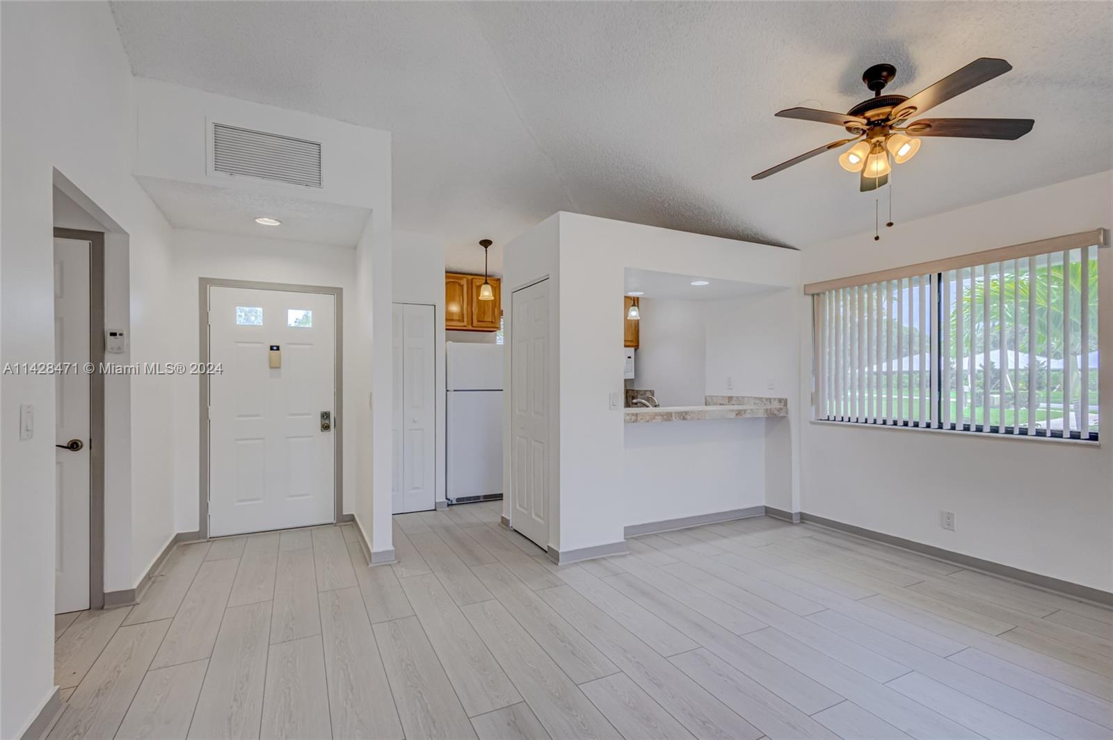 201 Club Dr 201 Property Photo 16