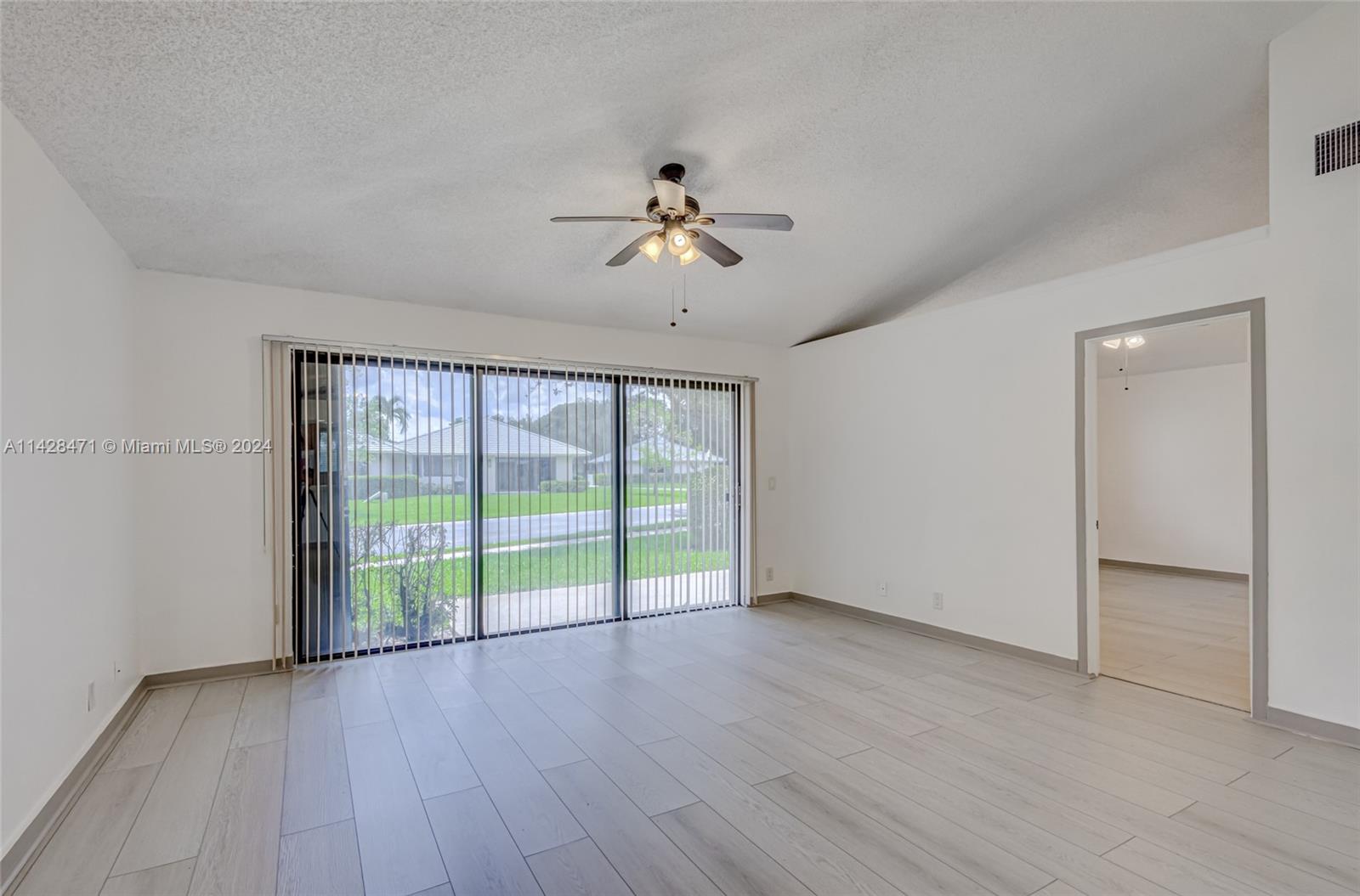 201 Club Dr 201 Property Photo 25