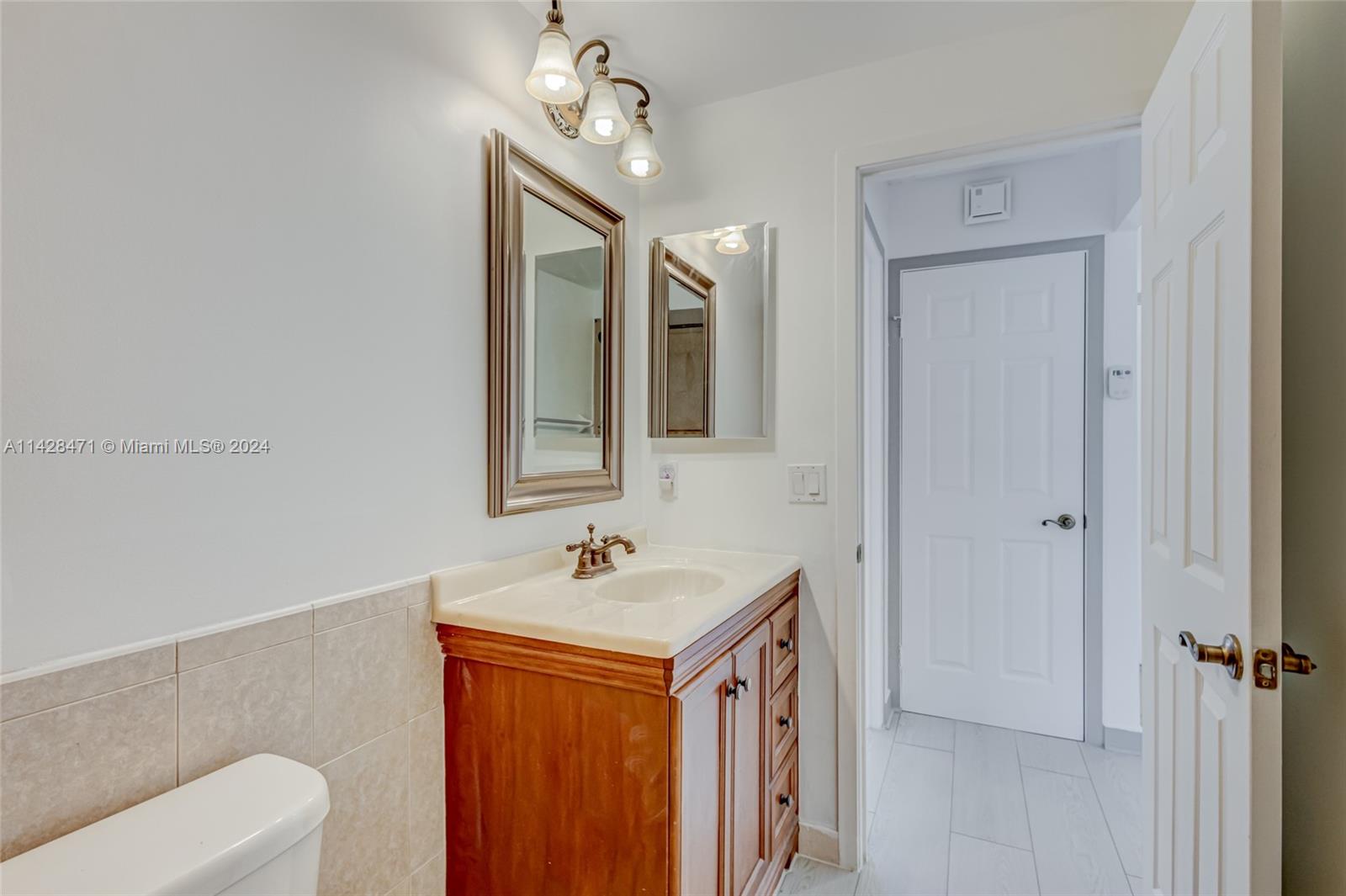 201 Club Dr 201 Property Photo 40