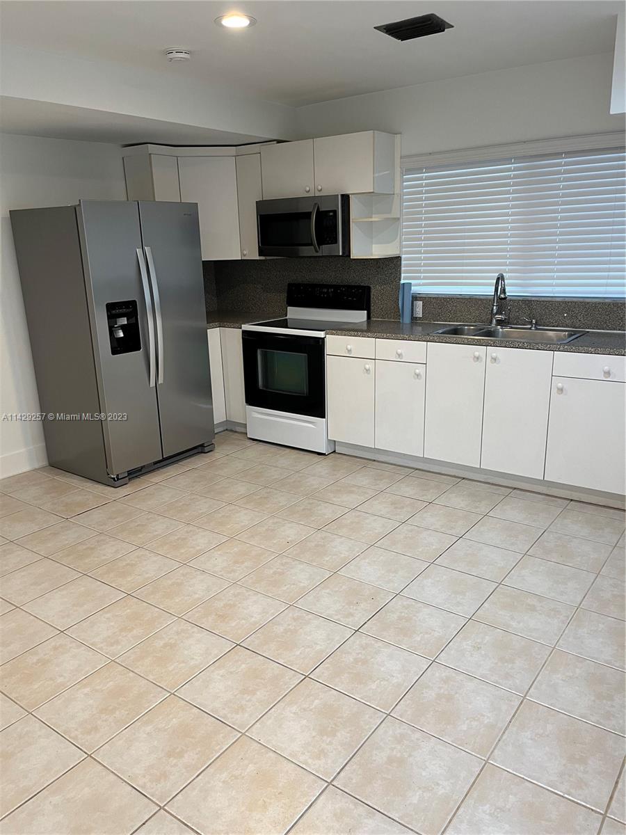 9203 Sw 136th Ter 101 Property Photo 4