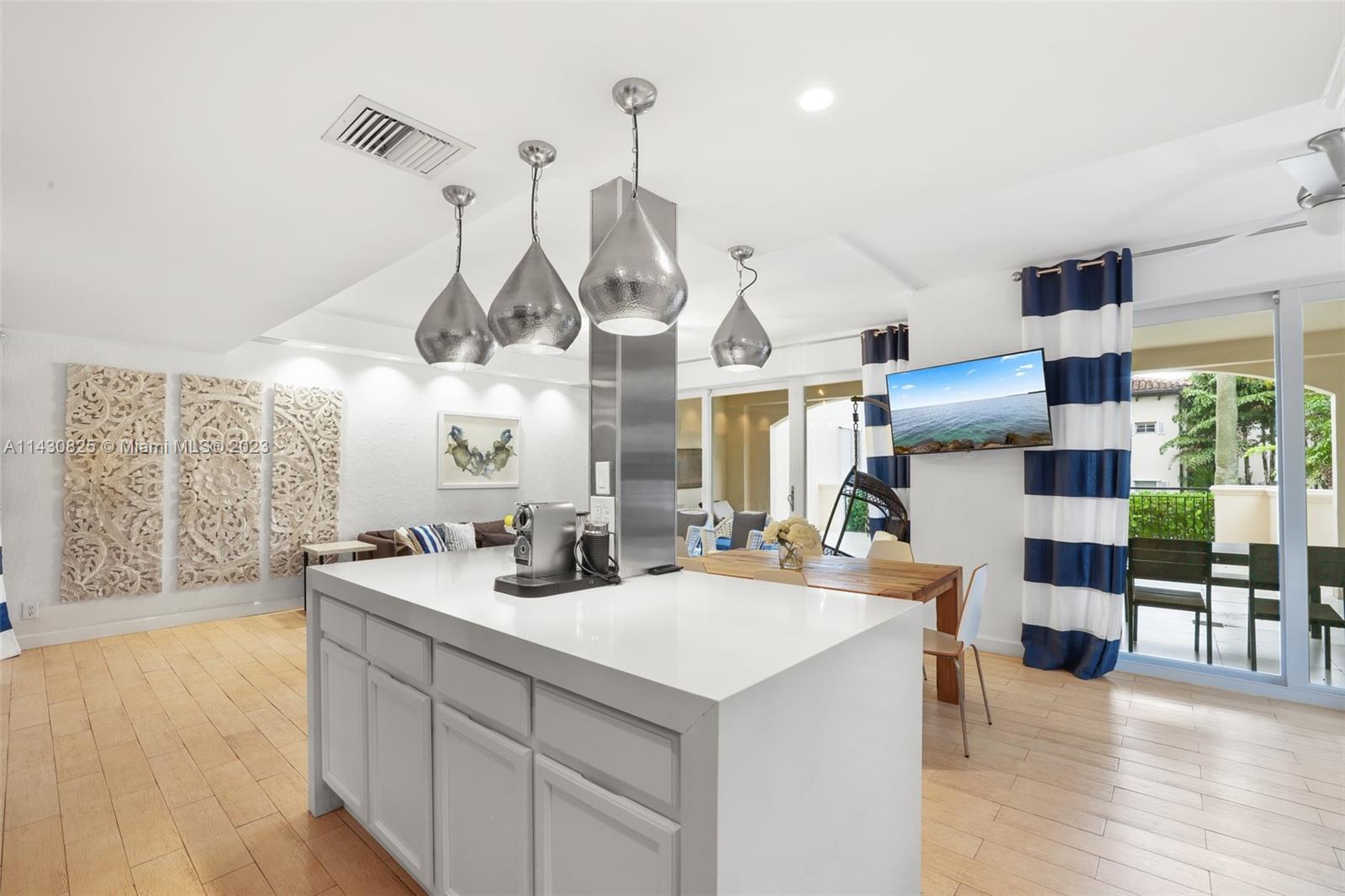 19116 Fisher Island Dr 19116 Property Photo 7