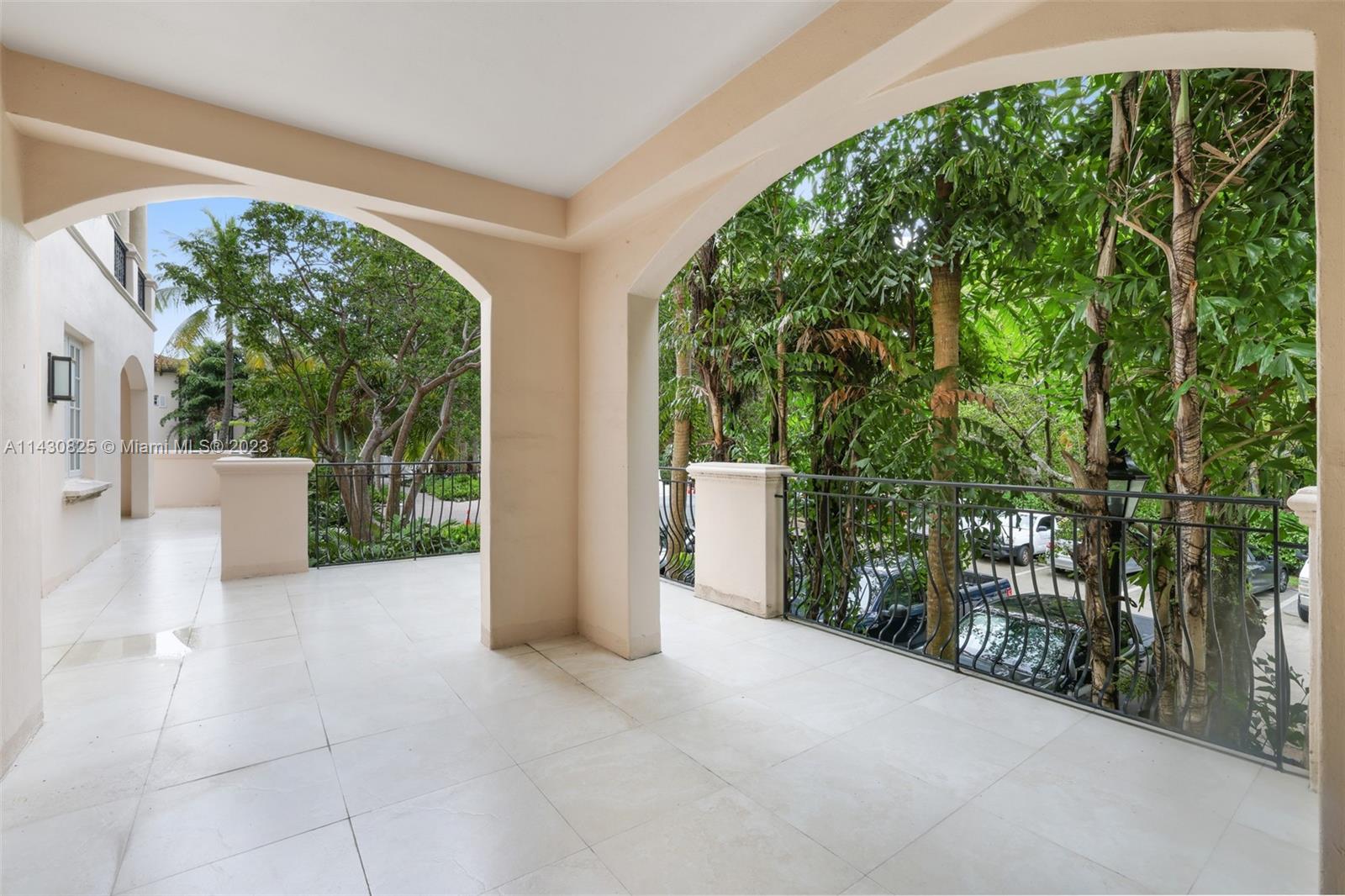 19116 Fisher Island Dr 19116 Property Photo 15