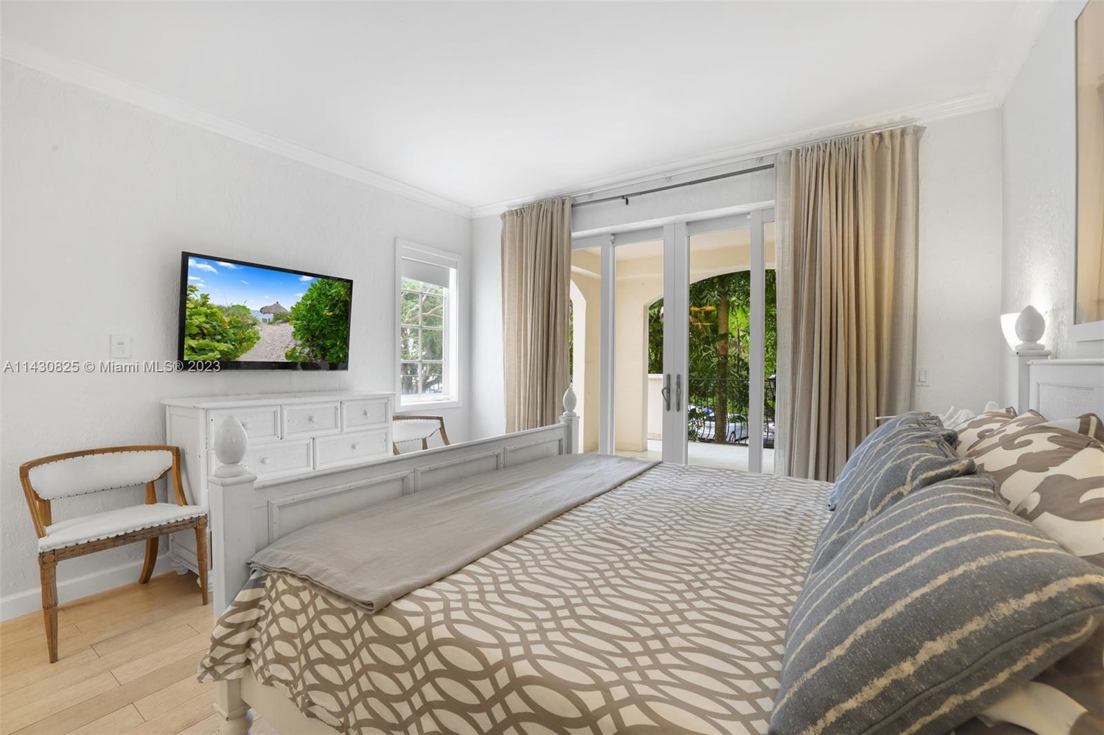 19116 Fisher Island Dr 19116 Property Photo 23