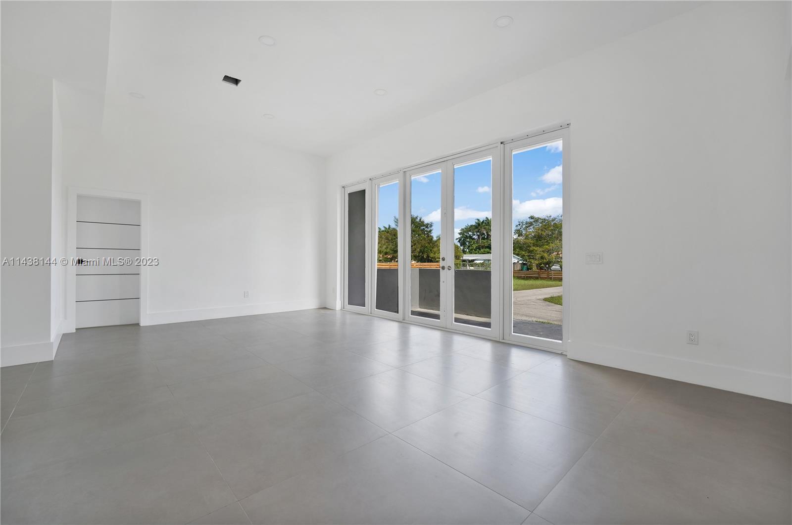 13780 N Miami Ave Property Photo 5