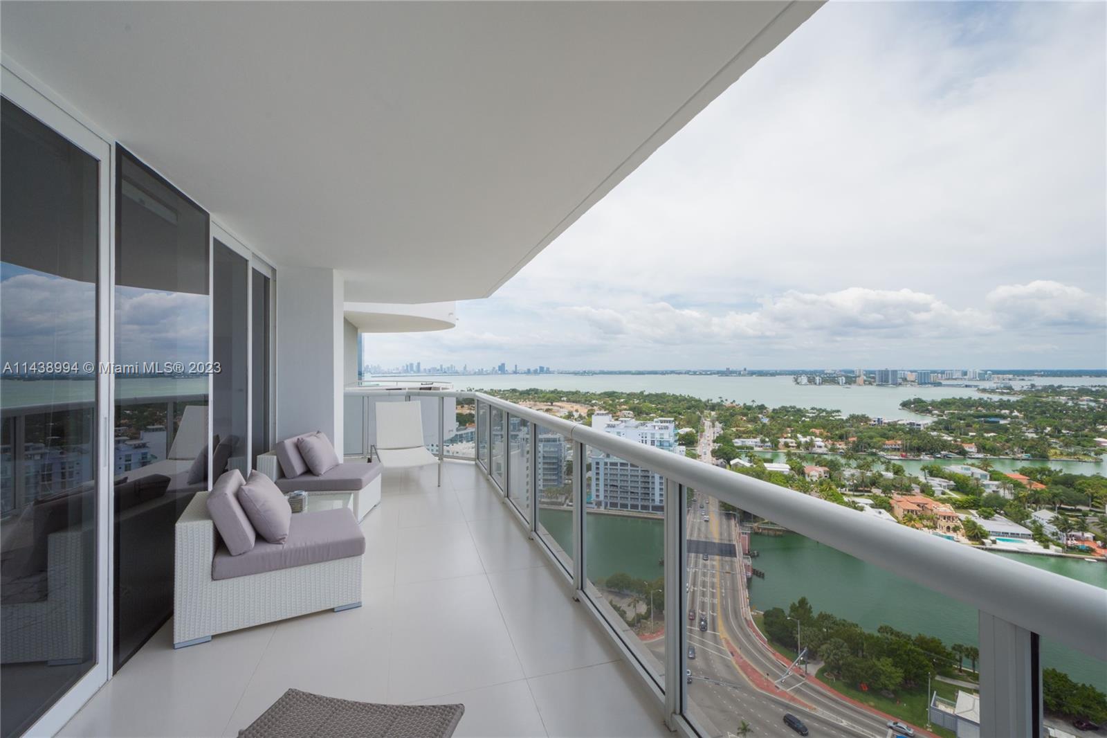 6301 Collins Ave 3006 Property Photo 1