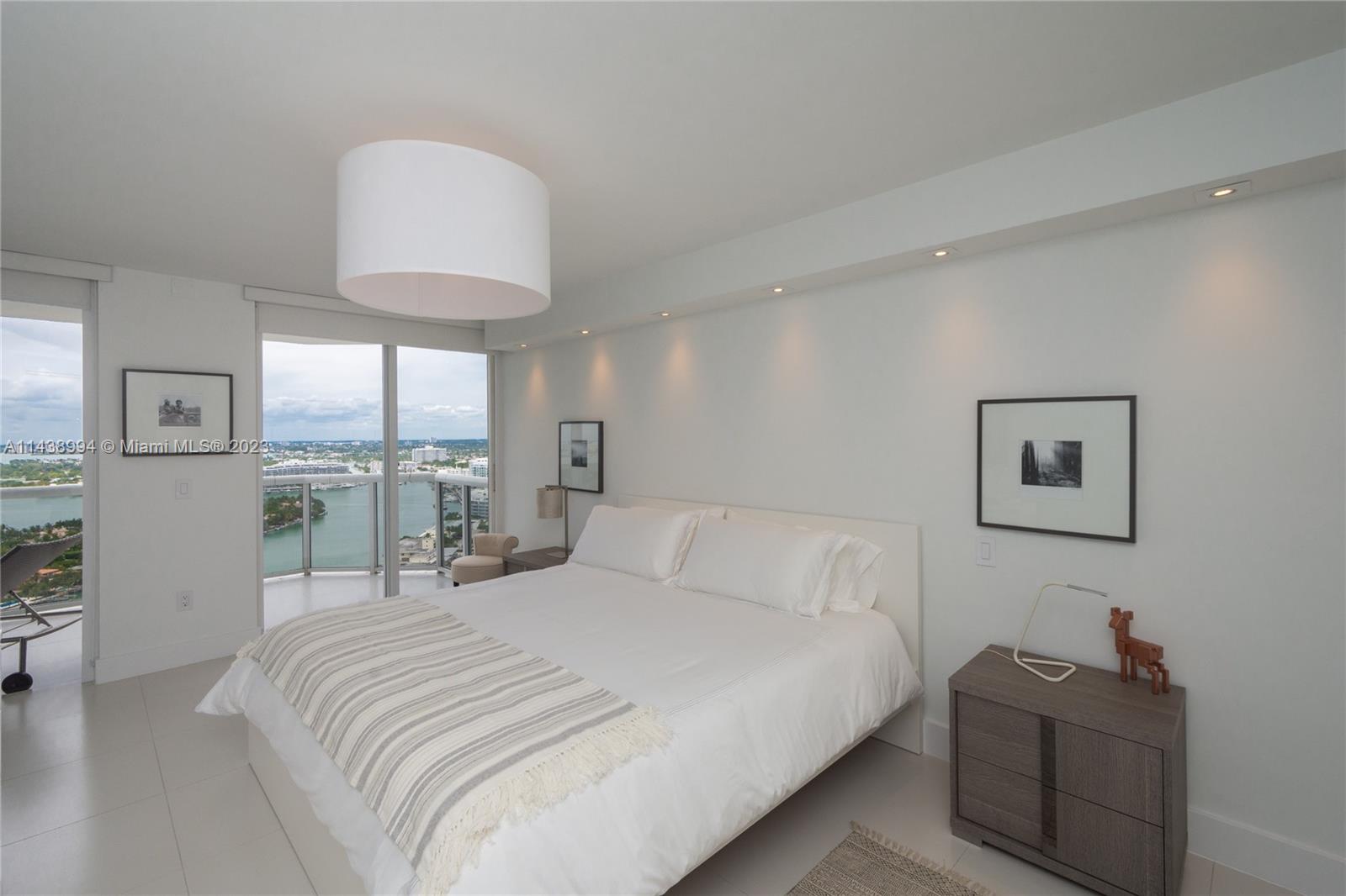 6301 Collins Ave 3006 Property Photo 12