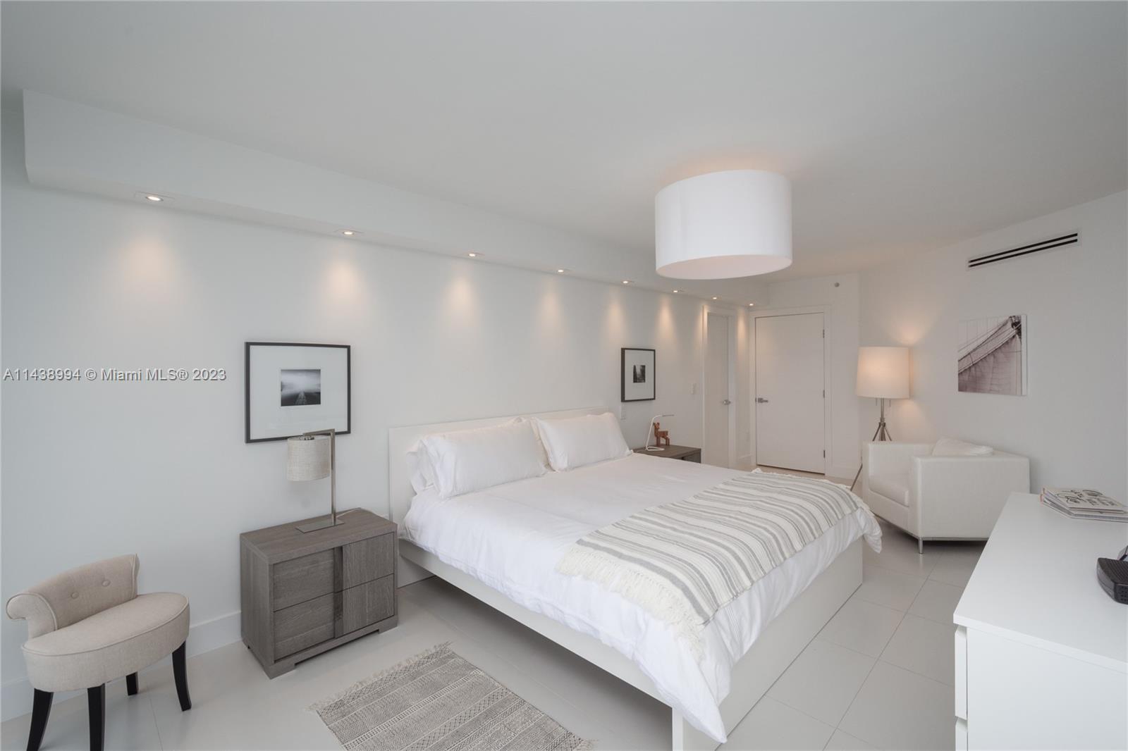 6301 Collins Ave 3006 Property Photo 15