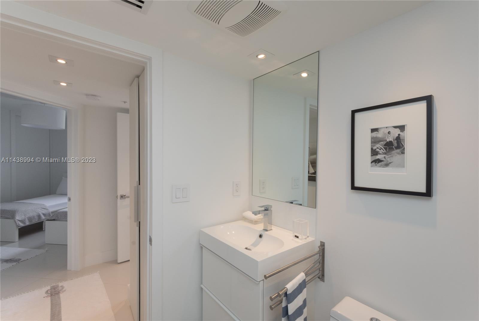 6301 Collins Ave 3006 Property Photo 19