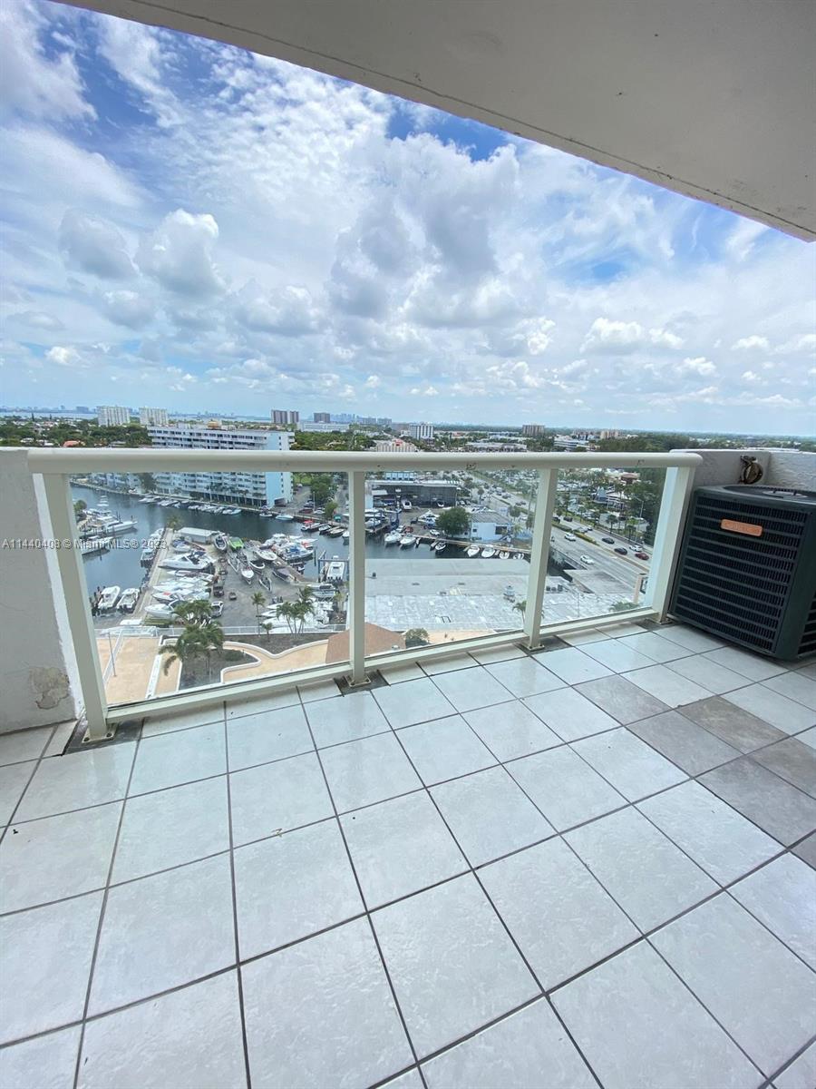 13499 Biscayne Blvd 1408 Property Photo 4