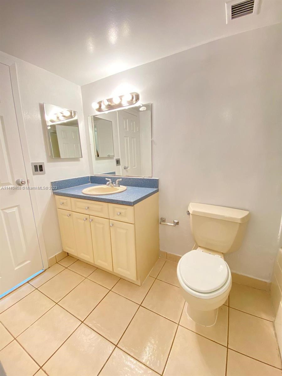 13499 Biscayne Blvd 1408 Property Photo 11