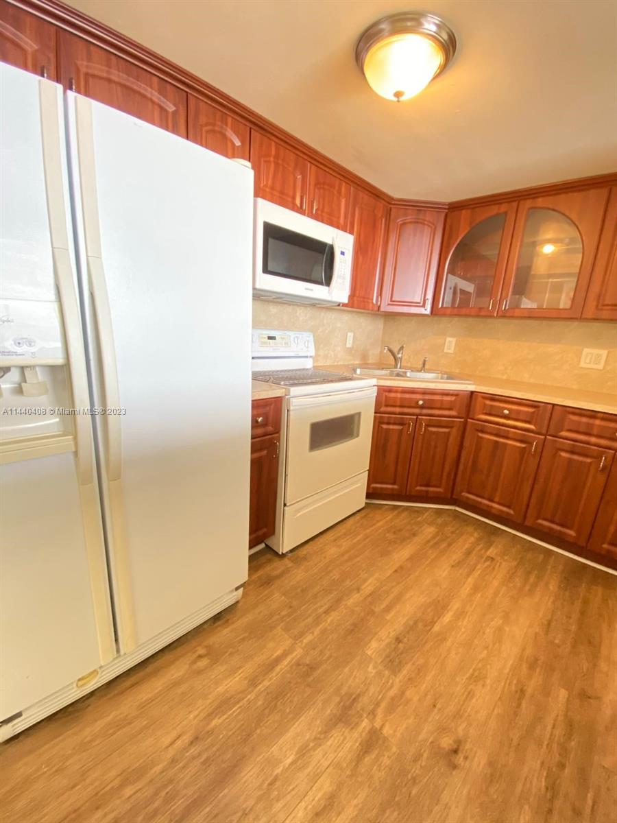 13499 Biscayne Blvd 1408 Property Photo 15