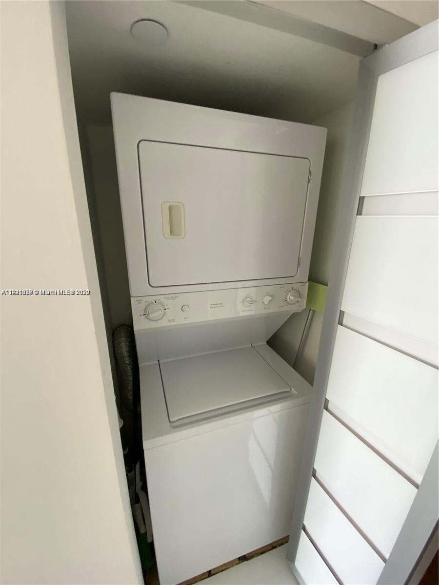 6365 Collins Ave 3010 Property Photo 23