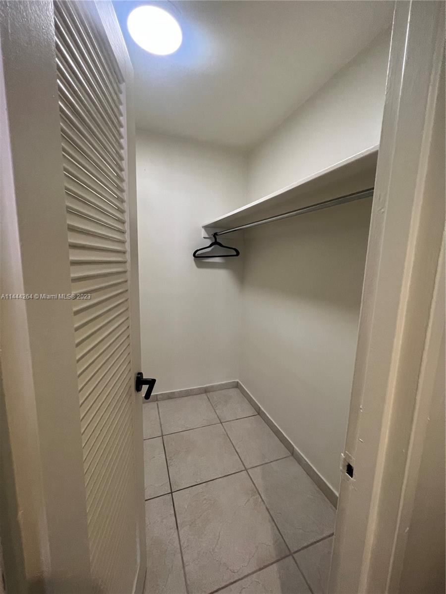 5161 Collins Ave 1211 Property Photo 8