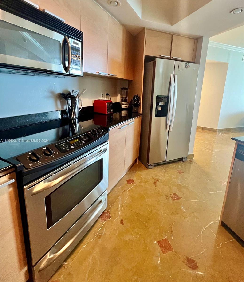 16699 Collins Ave 2501 Property Photo 12