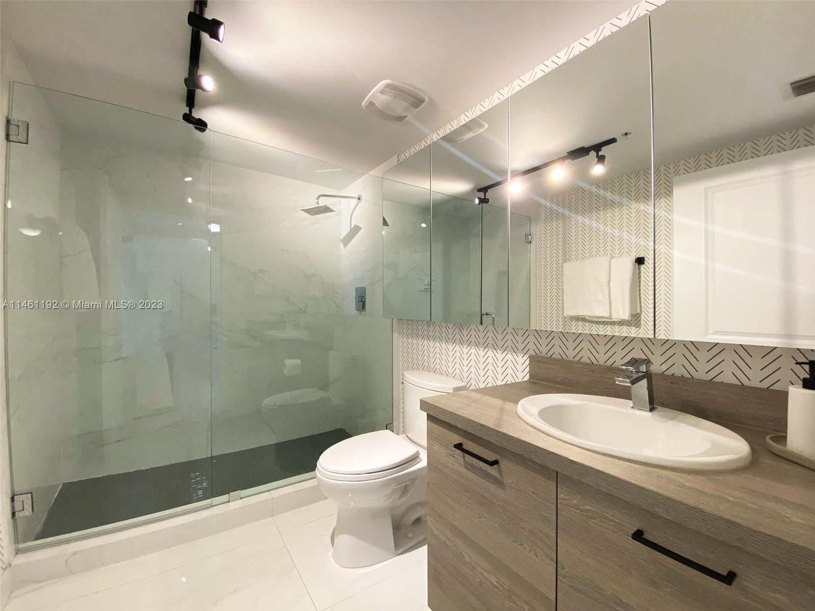 400 Sunny Isles Blvd 119 Property Photo 18
