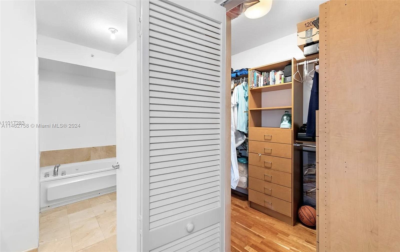 1 Century Ln 209 Property Photo 7