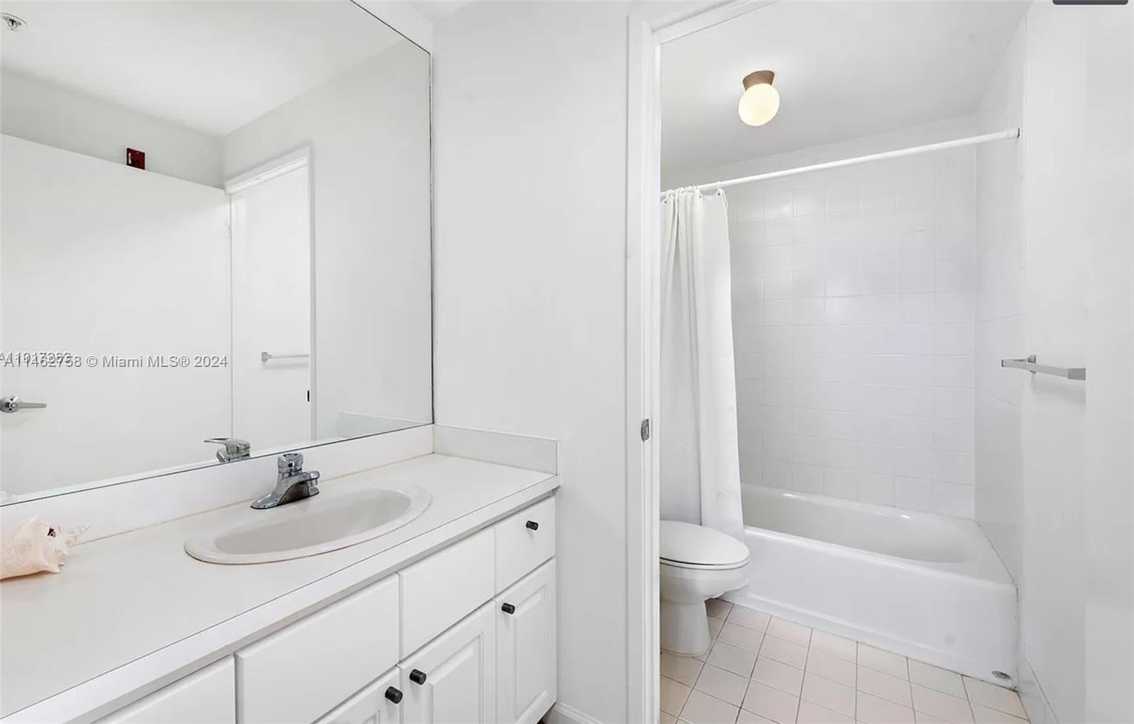 1 Century Ln 209 Property Photo 26