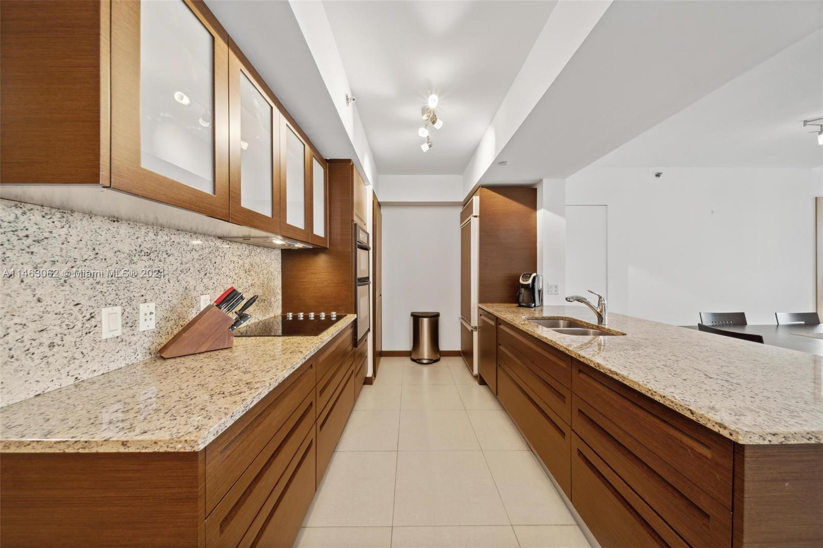 1830 S Ocean Dr 4404 Property Photo 4