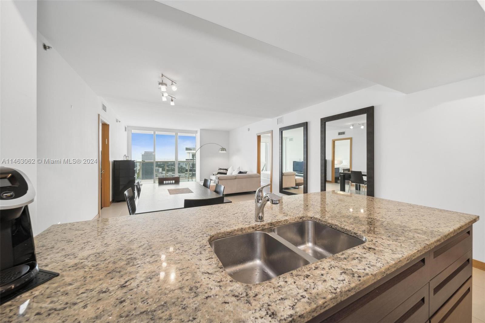 1830 S Ocean Dr 4404 Property Photo 7