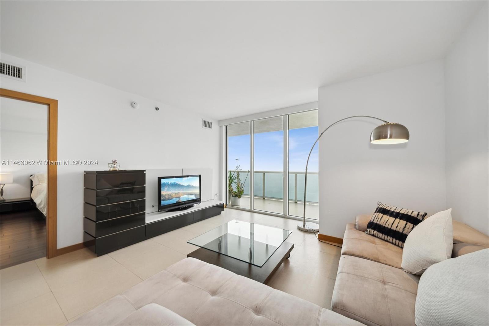 1830 S Ocean Dr 4404 Property Photo 13