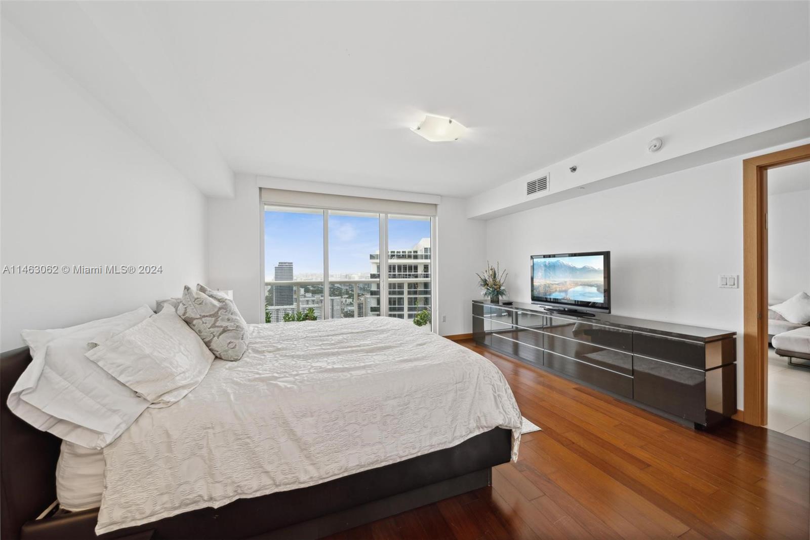 1830 S Ocean Dr 4404 Property Photo 16